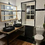 Casa vacanze La Pierre Du Bonheur Maison De Village De 2 à 8 Personnes
