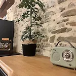 La Pierre Du Bonheur Maison De Village De 2 à 8 Personnes Casa vacanze