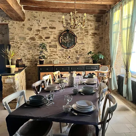 La Pierre Du Bonheur Maison De Village De 2 à 8 Personnes Saint-Denis-dʼAnjou