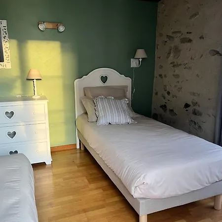 La Pierre Du Bonheur Maison De Village De 2 à 8 Personnes Casa vacanze Saint-Denis-dʼAnjou