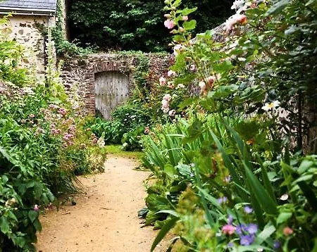 La Pierre Du Bonheur Maison De Village De 2 A 8 Personnes