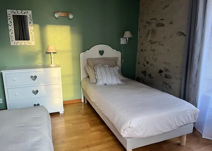 La Pierre Du Bonheur Maison De Village De 2 A 8 Personnes بيت للعطل Saint-Denis-dʼAnjou