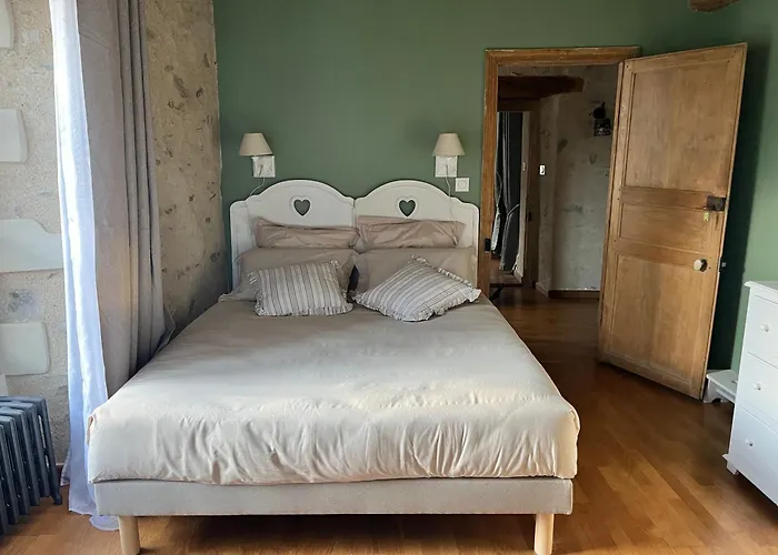 La Pierre Du Bonheur Maison De Village De 2 A 8 Personnes بيت للعطل Saint-Denis-dʼAnjou