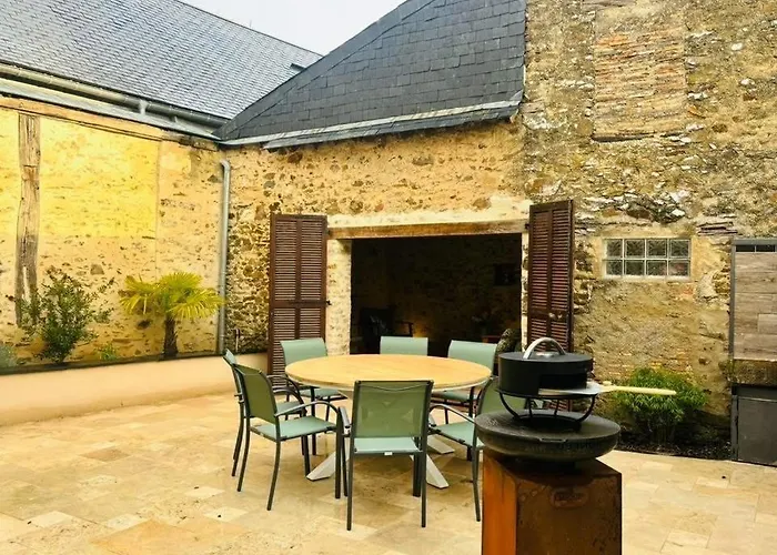 La Pierre Du Bonheur Maison De Village De 2 A 8 Personnes بيت للعطل