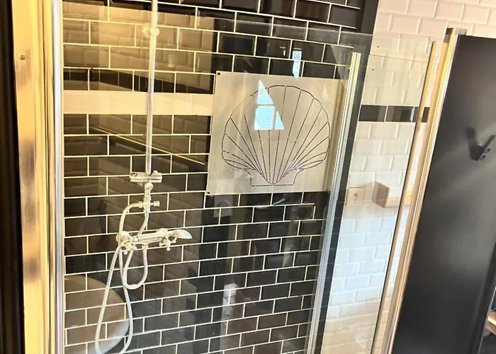 La Pierre Du Bonheur Maison De Village De 2 A 8 Personnes بيت للعطل